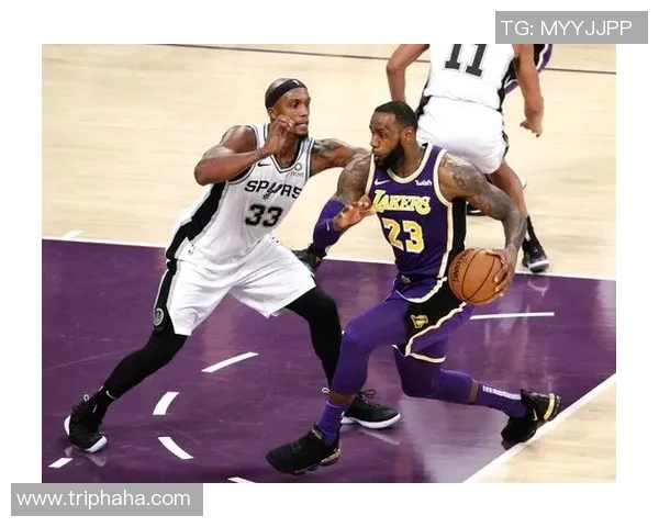 湖记：湖人VS马刺比赛仍使用正常比赛地板 而非NBA杯专用地板